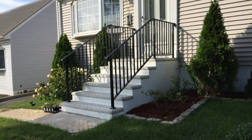 Advantages of Concrete Stairs Outside the House